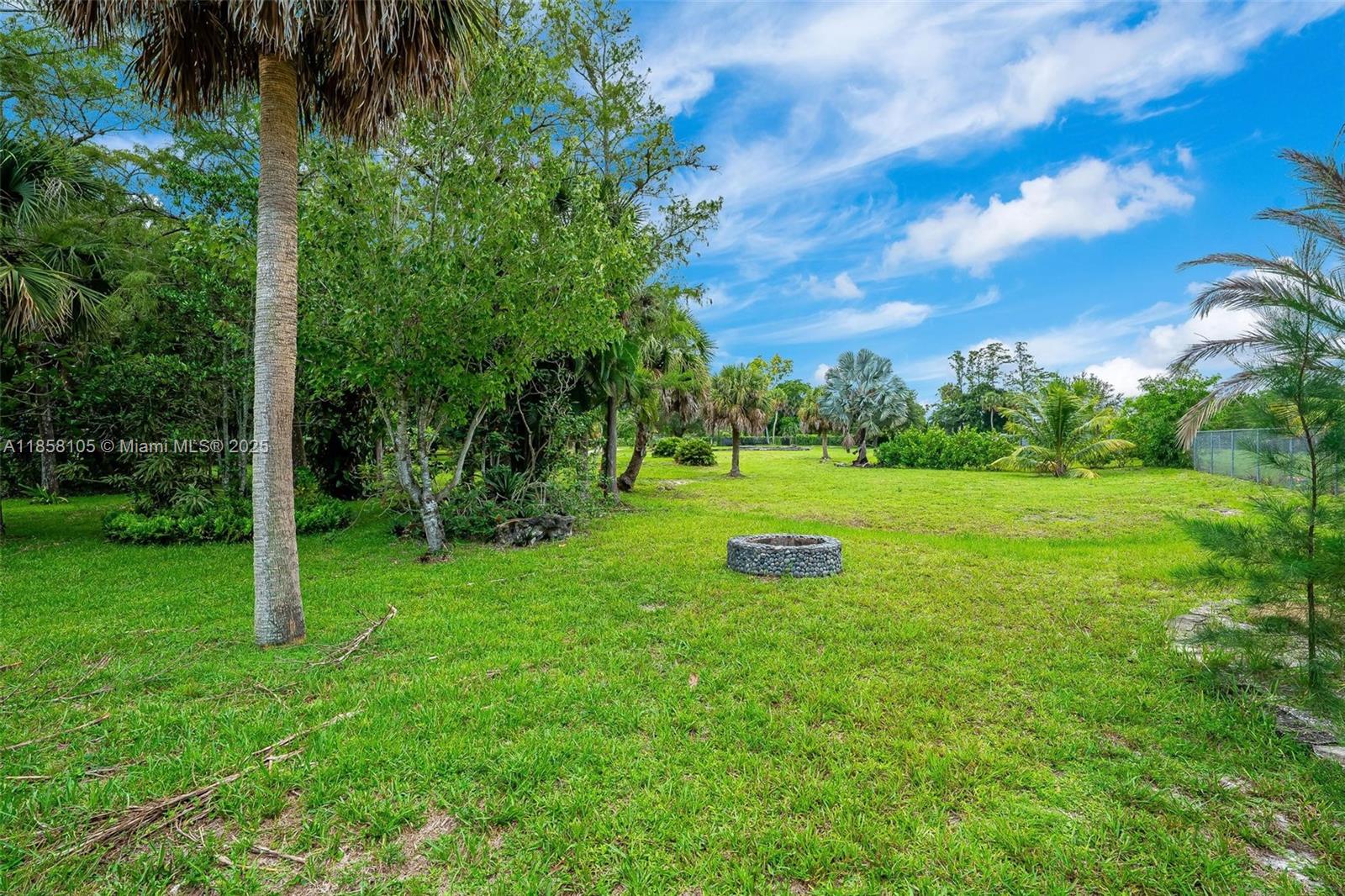 PALM BEACH FARMS CO 3 - Residential Lease