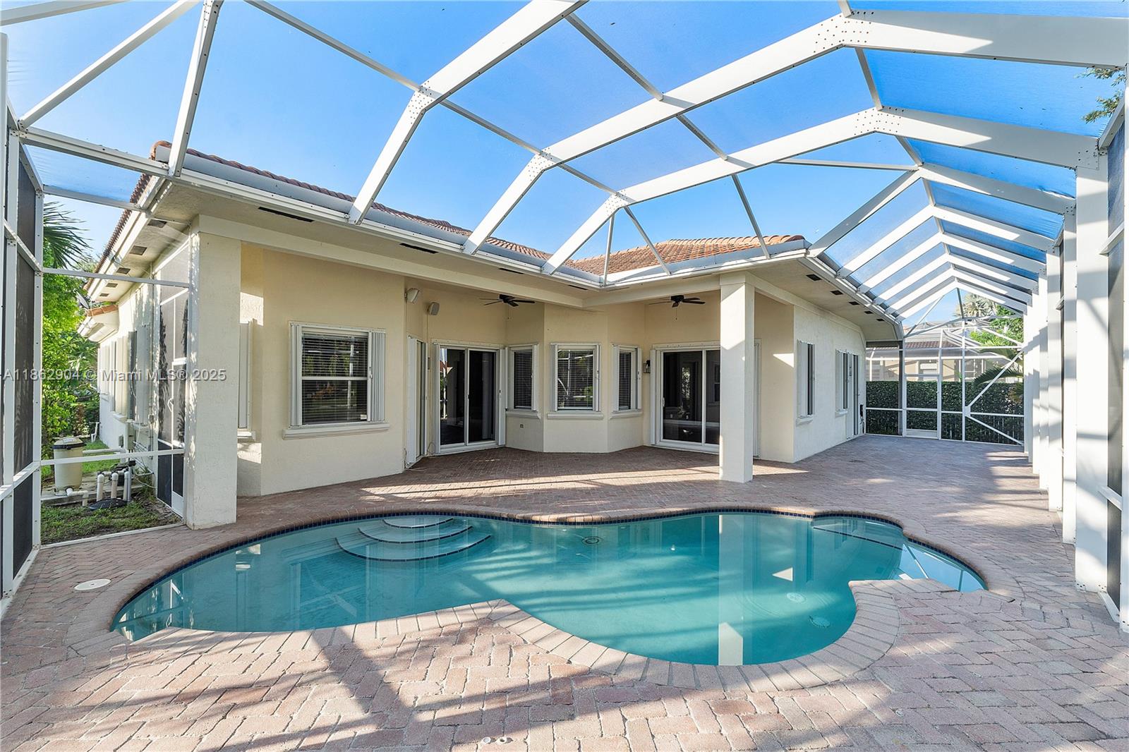 WYNDHAM LAKES WEST - Residential Lease