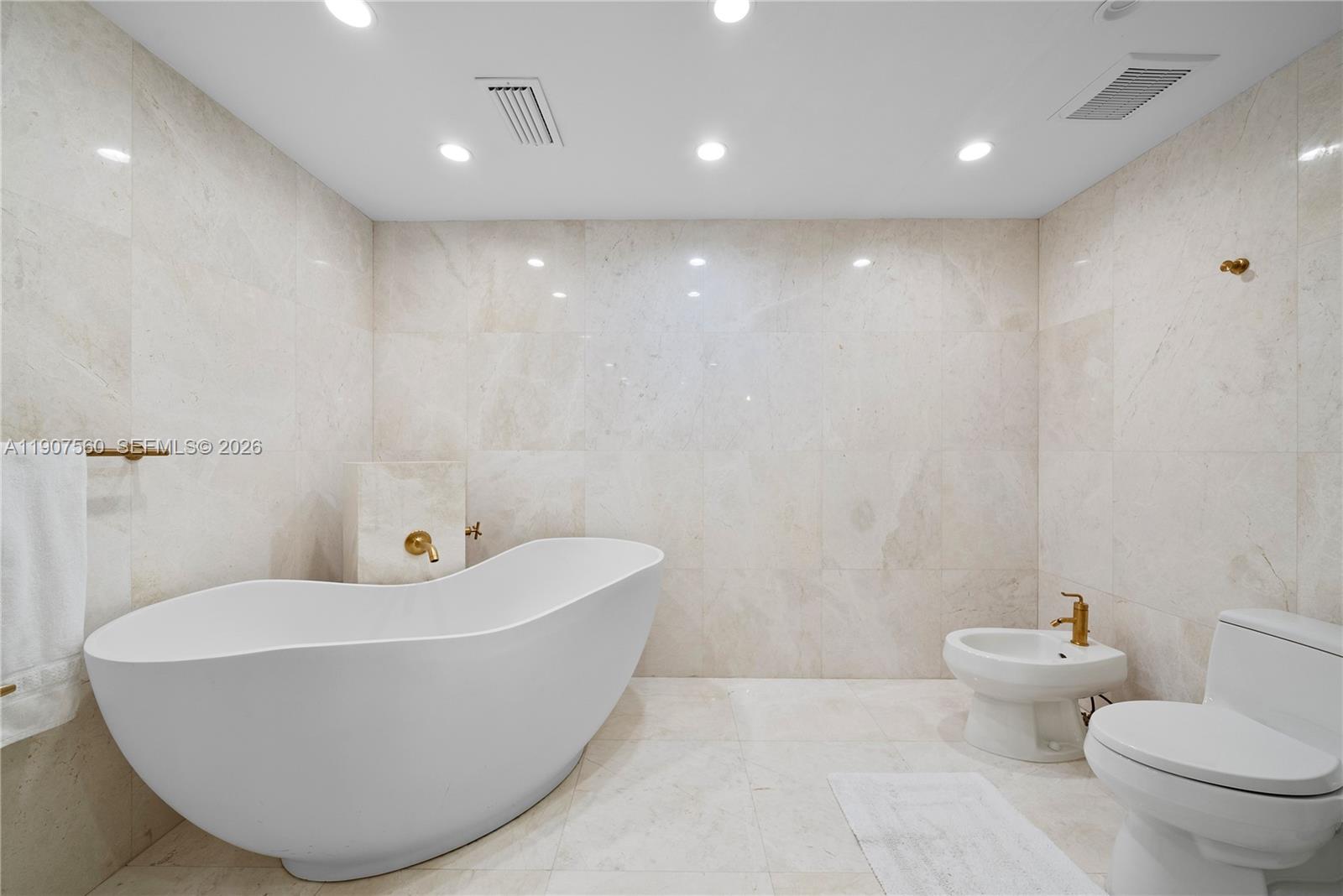 BRICKELL PLACE PHASE II C - Residential