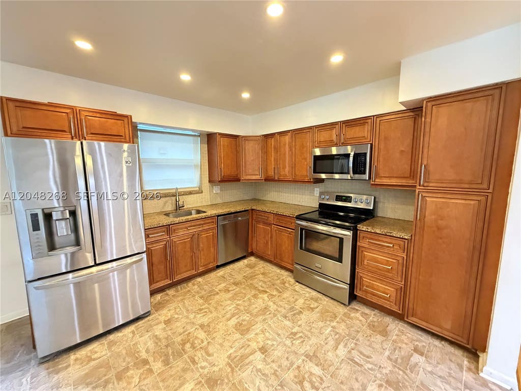 Photo of 45 SE 14th St, Dania Beach, FL 33004 (MLS # A12048268)