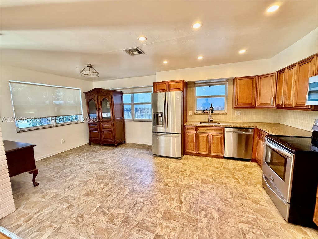 Photo of 45 SE 14th St, Dania Beach, FL 33004 (MLS # A12048268)