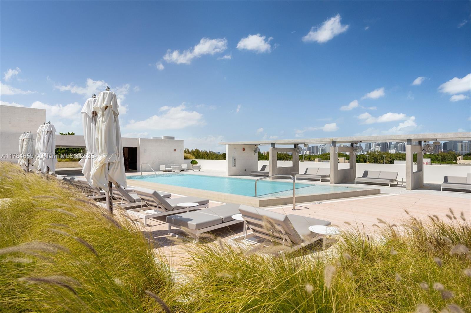 BRICKELLS FLAGLER - Residential