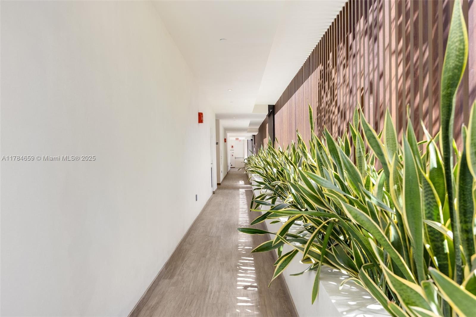 BRICKELLS FLAGLER - Residential