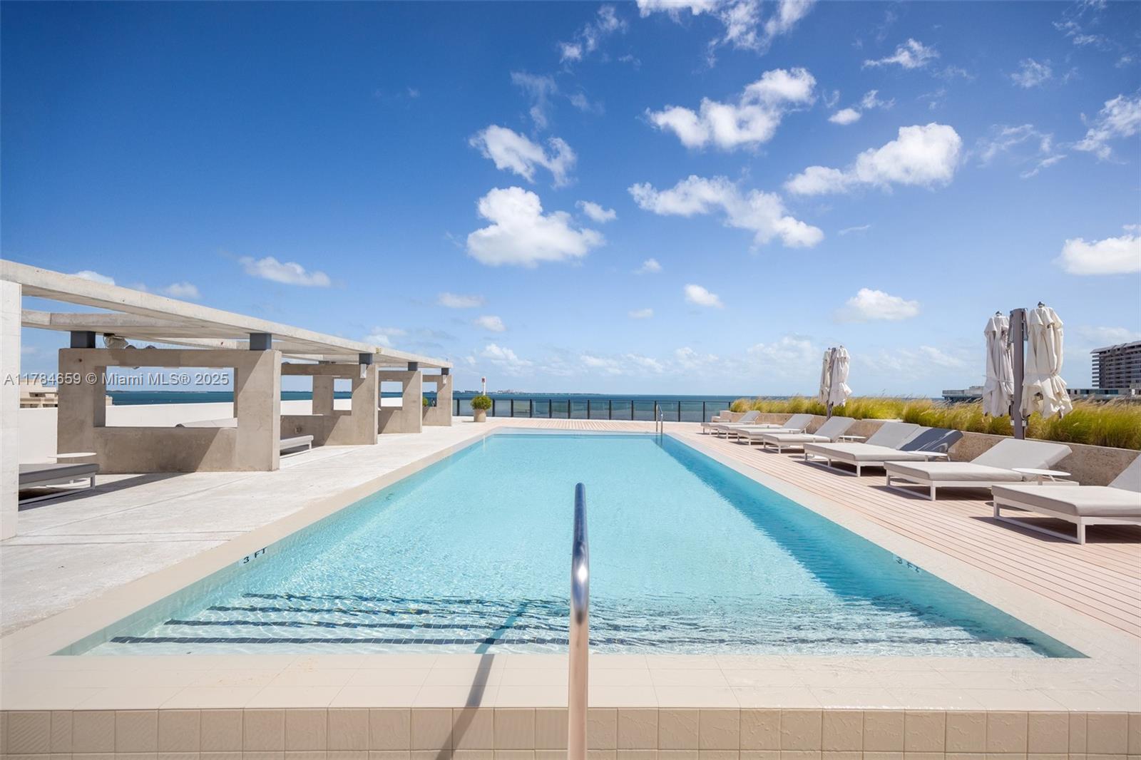 BRICKELLS FLAGLER - Residential