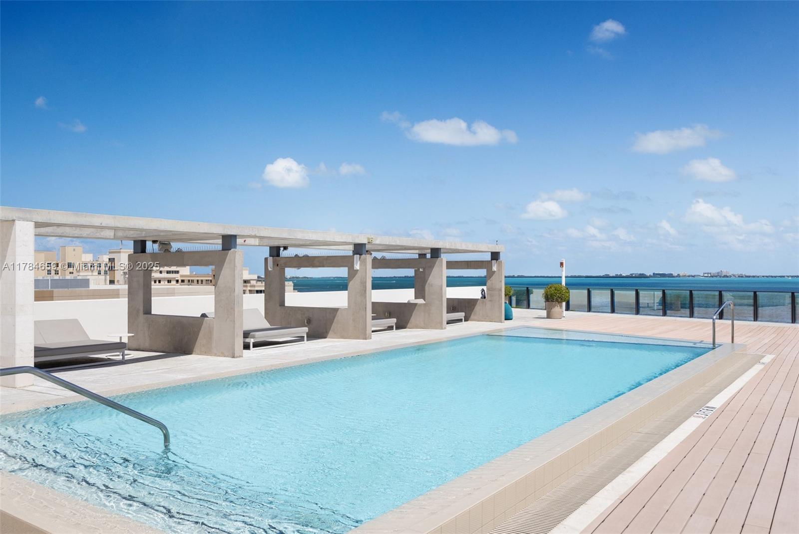 BRICKELLS FLAGLER - Residential