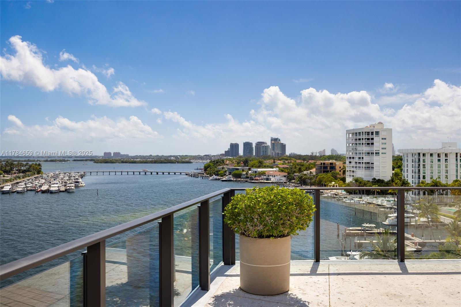BRICKELLS FLAGLER - Residential