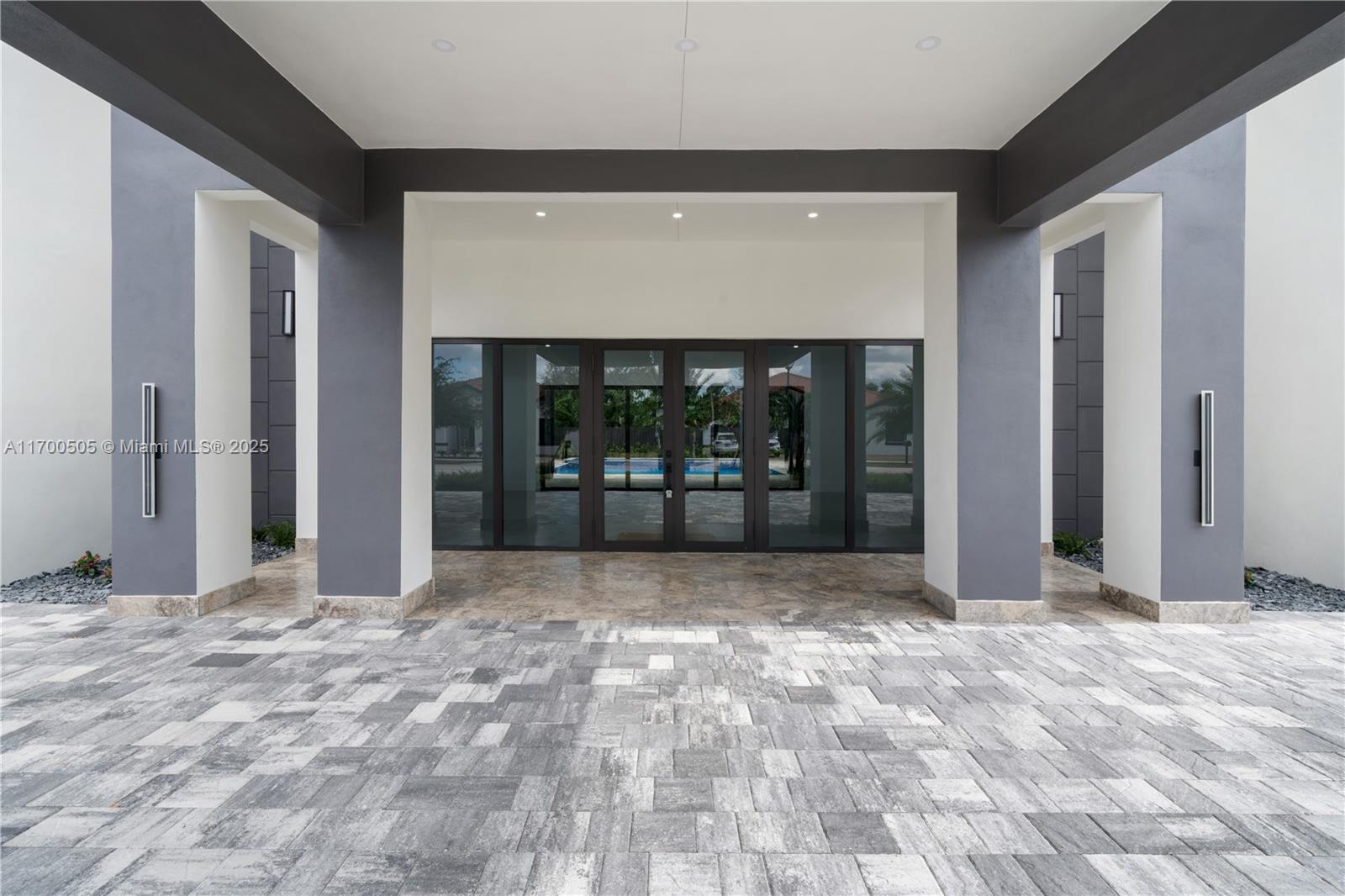 HEAVENLY ESTATES - Residential