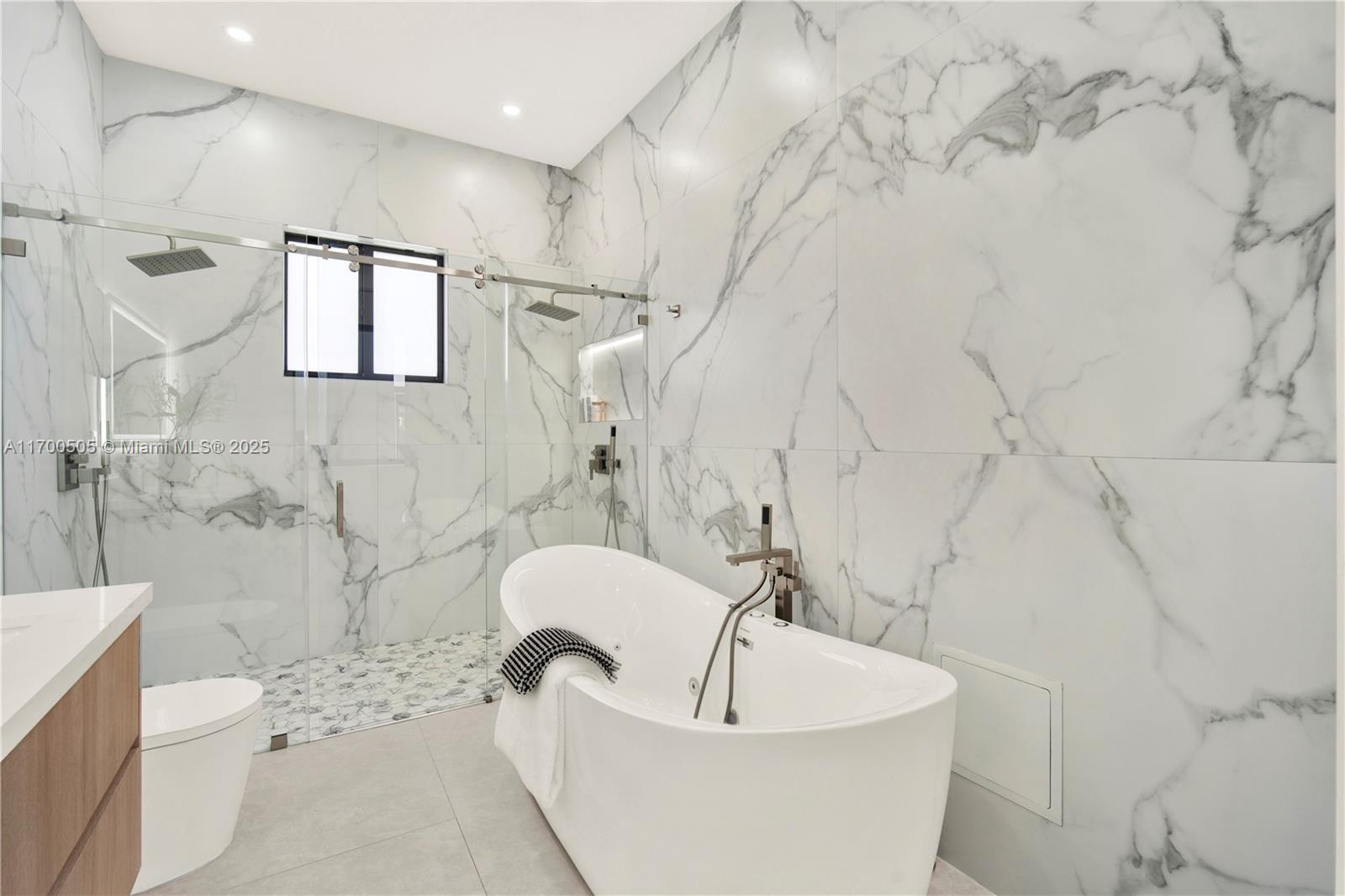 HEAVENLY ESTATES - Residential