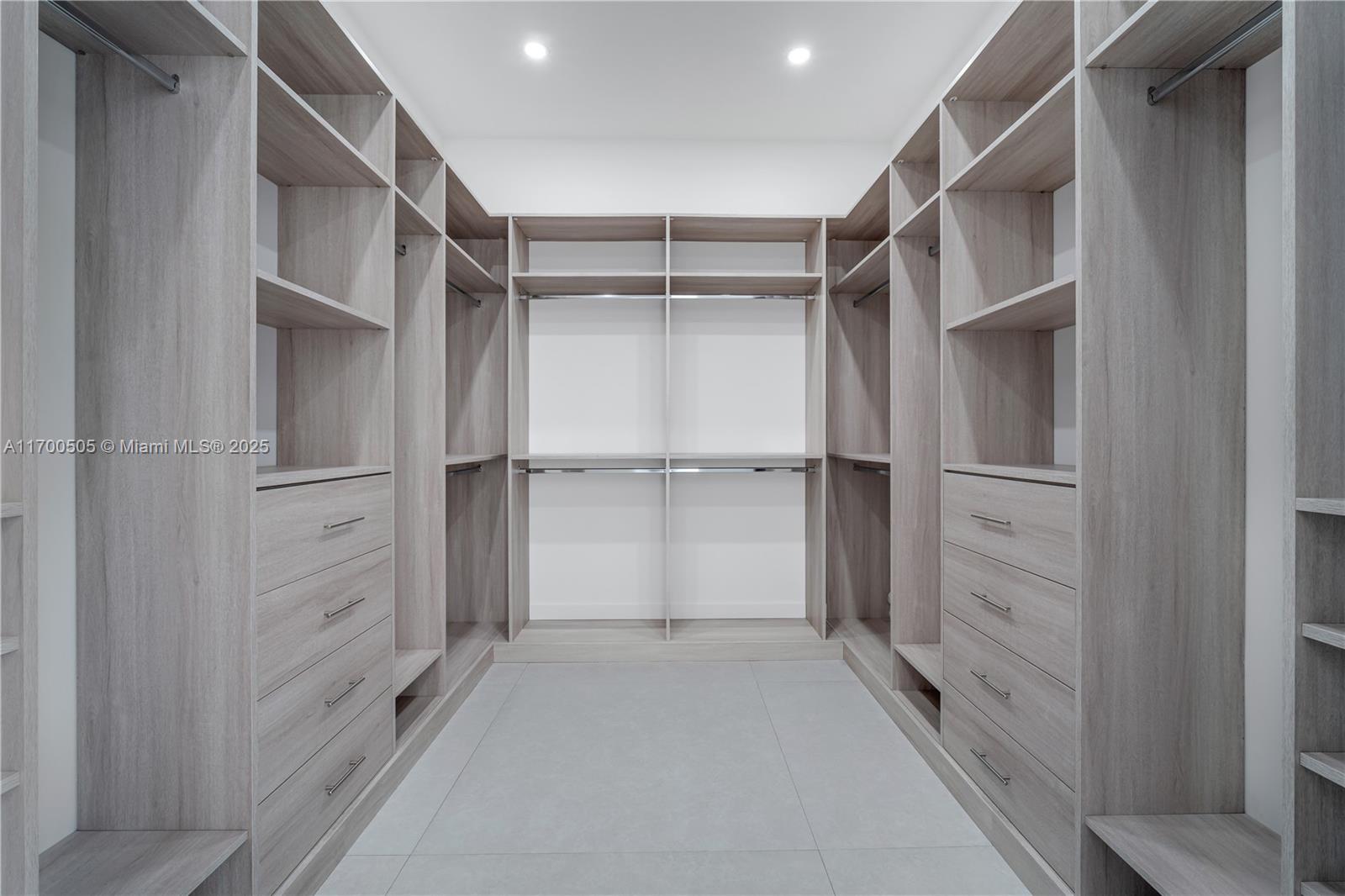 HEAVENLY ESTATES - Residential