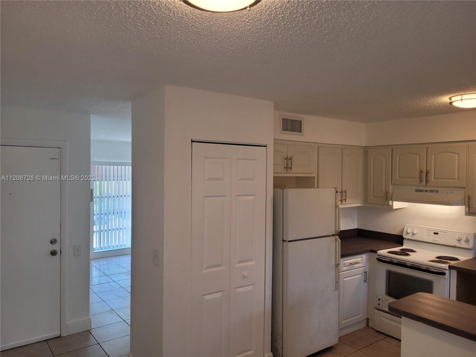 ARBOR KEYS CONDO - Residential Lease