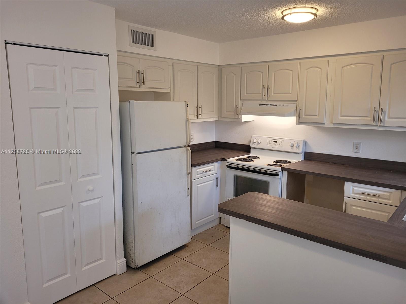 ARBOR KEYS CONDO - Residential Lease