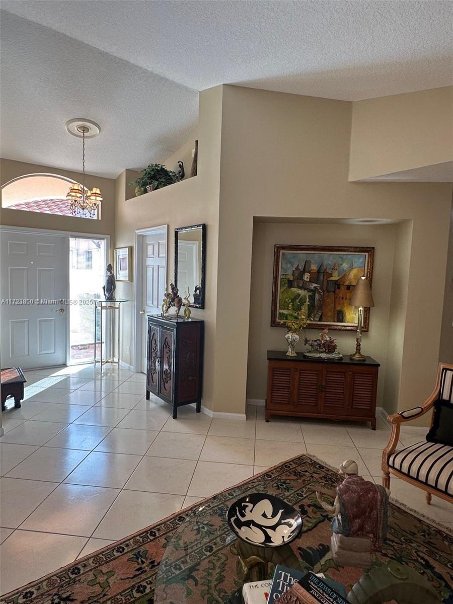 CASCADE LAKES - Residential