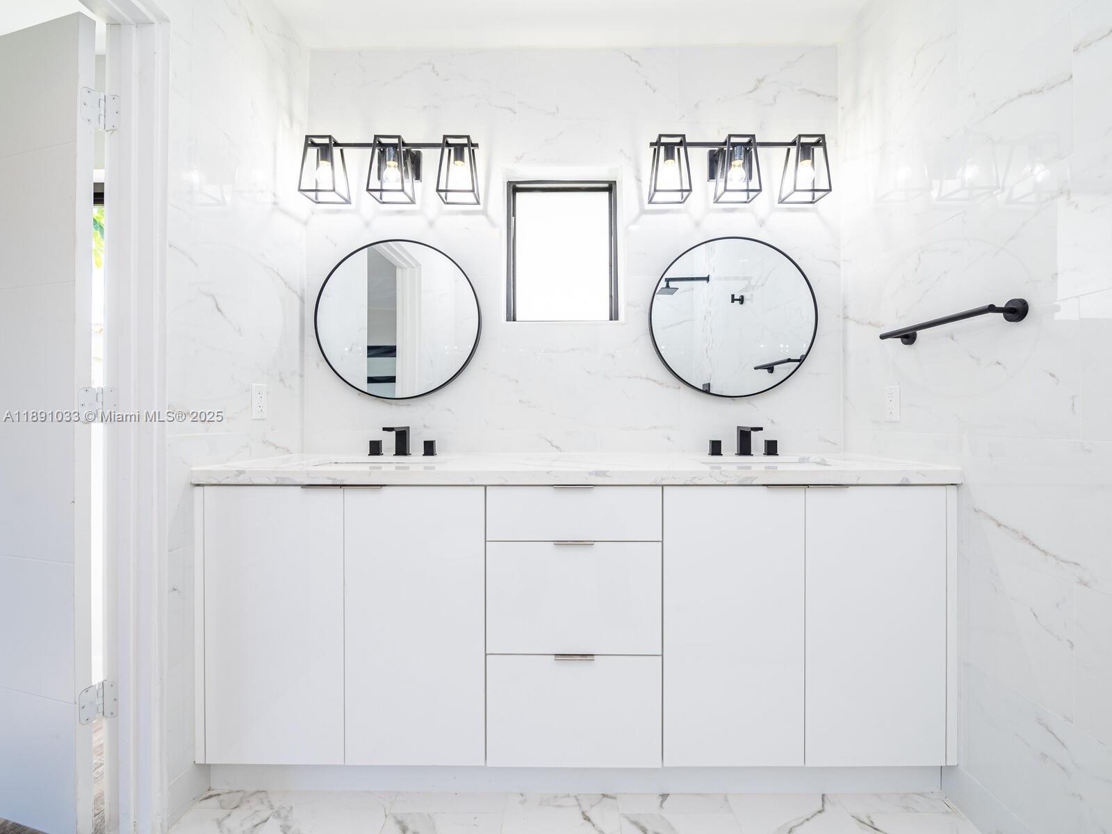 JENADA ISLE - Residential Lease