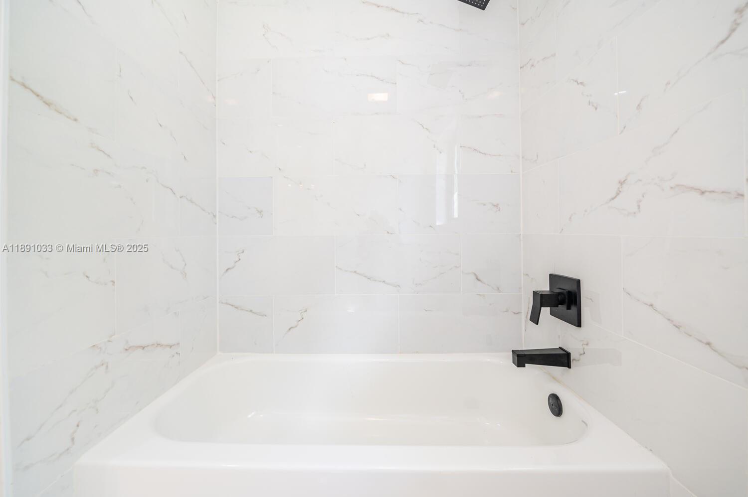 JENADA ISLE - Residential Lease