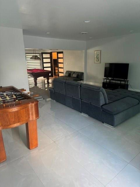 JENADA ISLE - Residential Lease