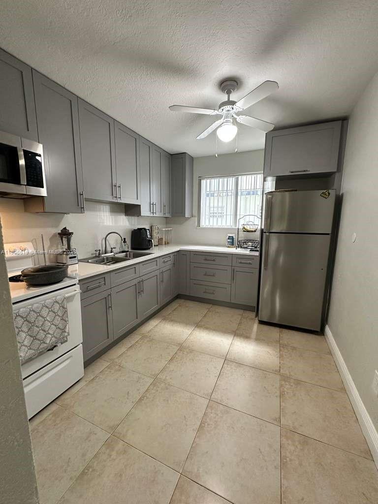 CITY OF MIAMI SOUTH - Residential Lease