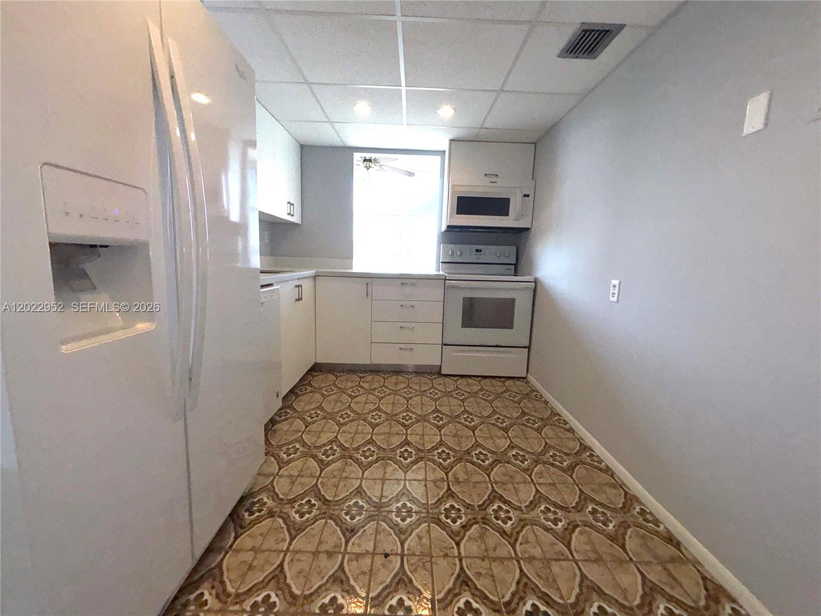 2001 Atlantic Shores Blvd 409