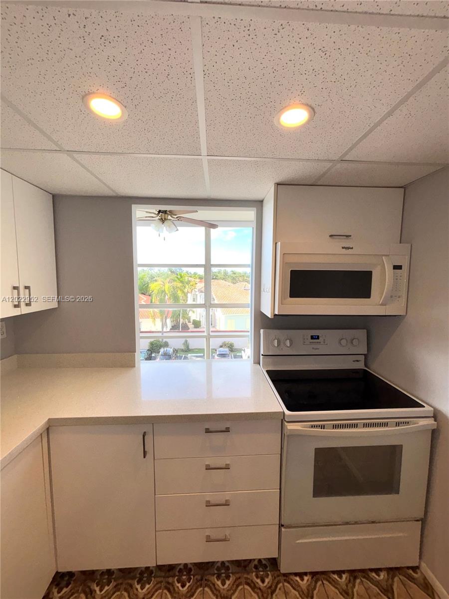 2001 Atlantic Shores Blvd 409