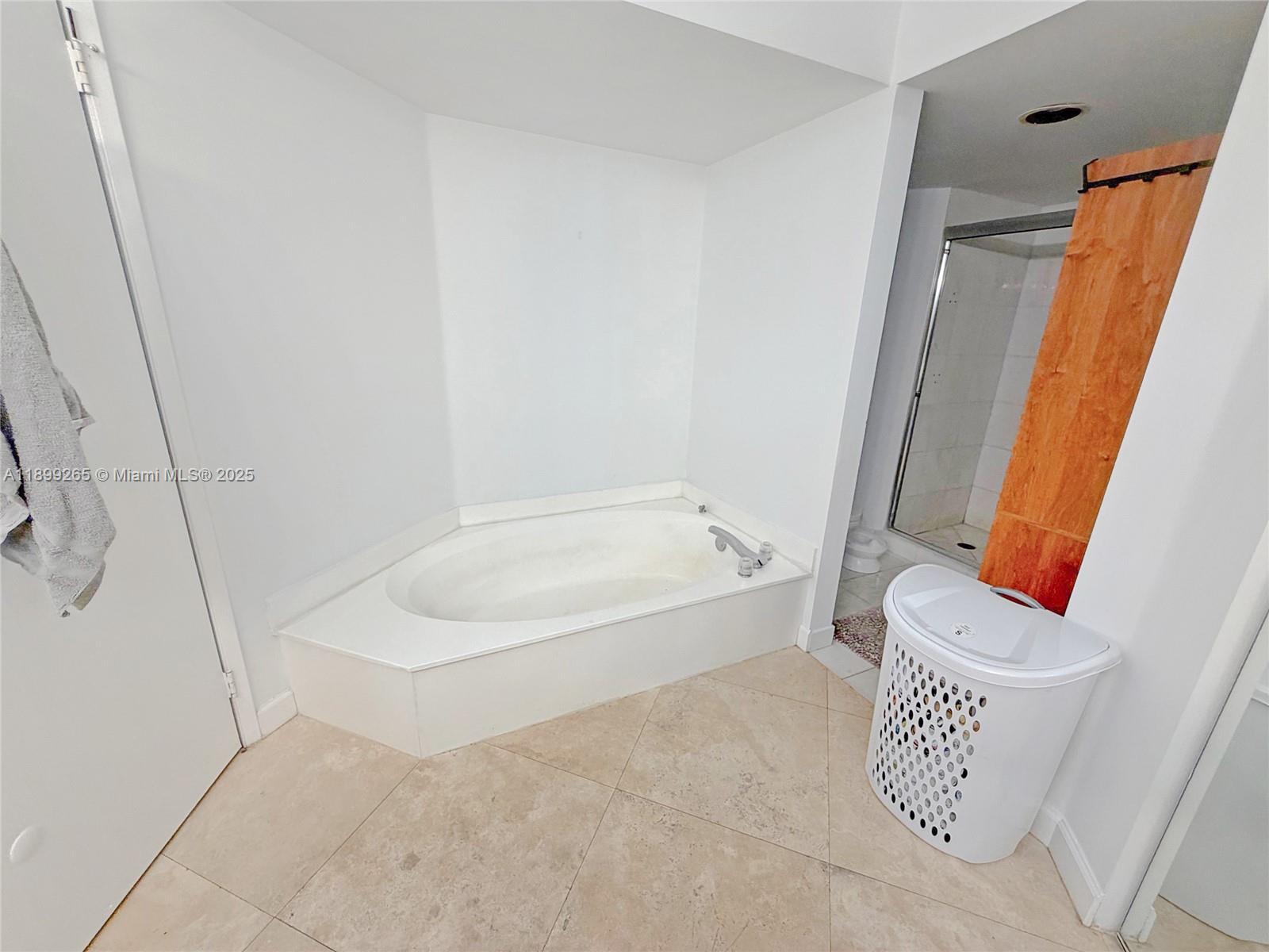 MYSTIC POINTE TOWER 600 C - Residential Lease