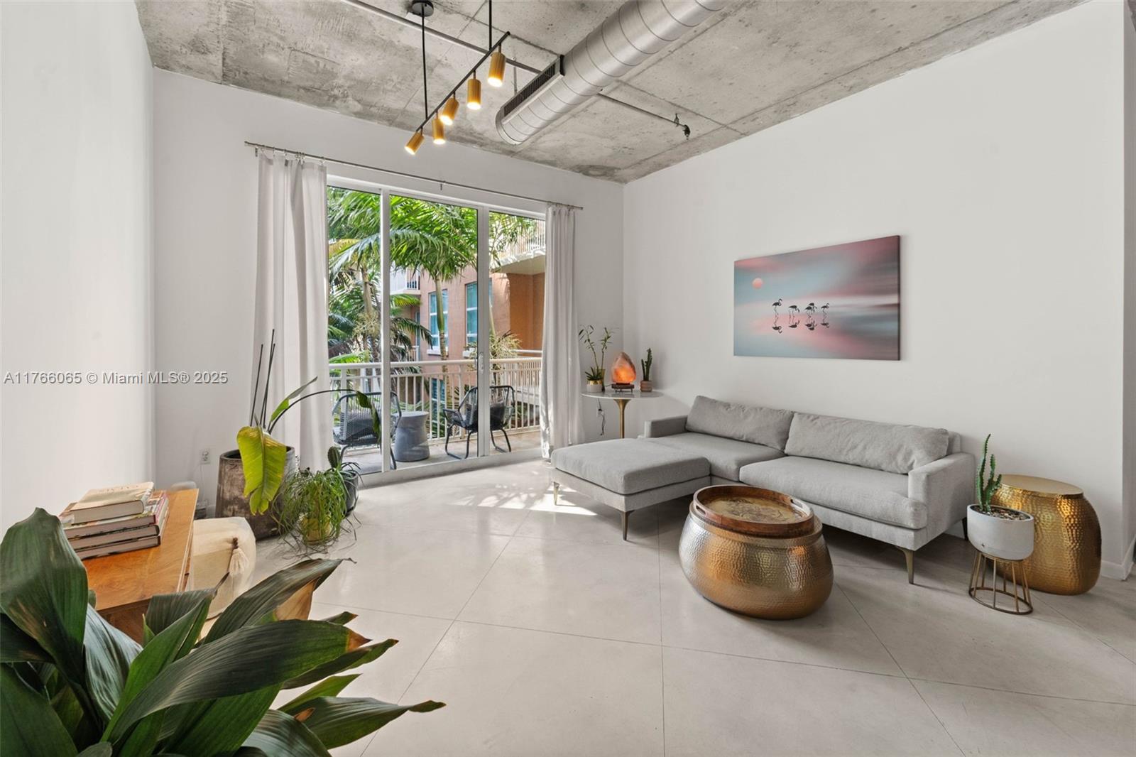 Property for Sale at 2001 Biscayne Blvd 2409, Miami, Broward County, Florida - Bedrooms: 2 
Bathrooms: 2  - $595,000