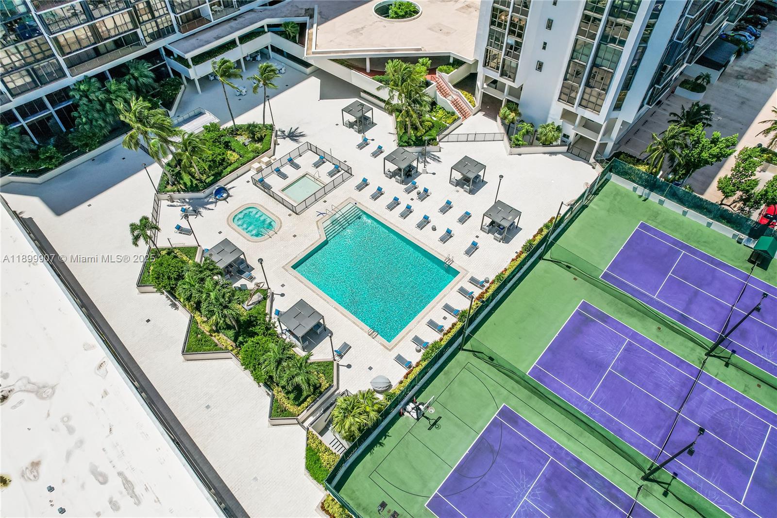 BRICKELL PLACE CONDO - Residential Lease