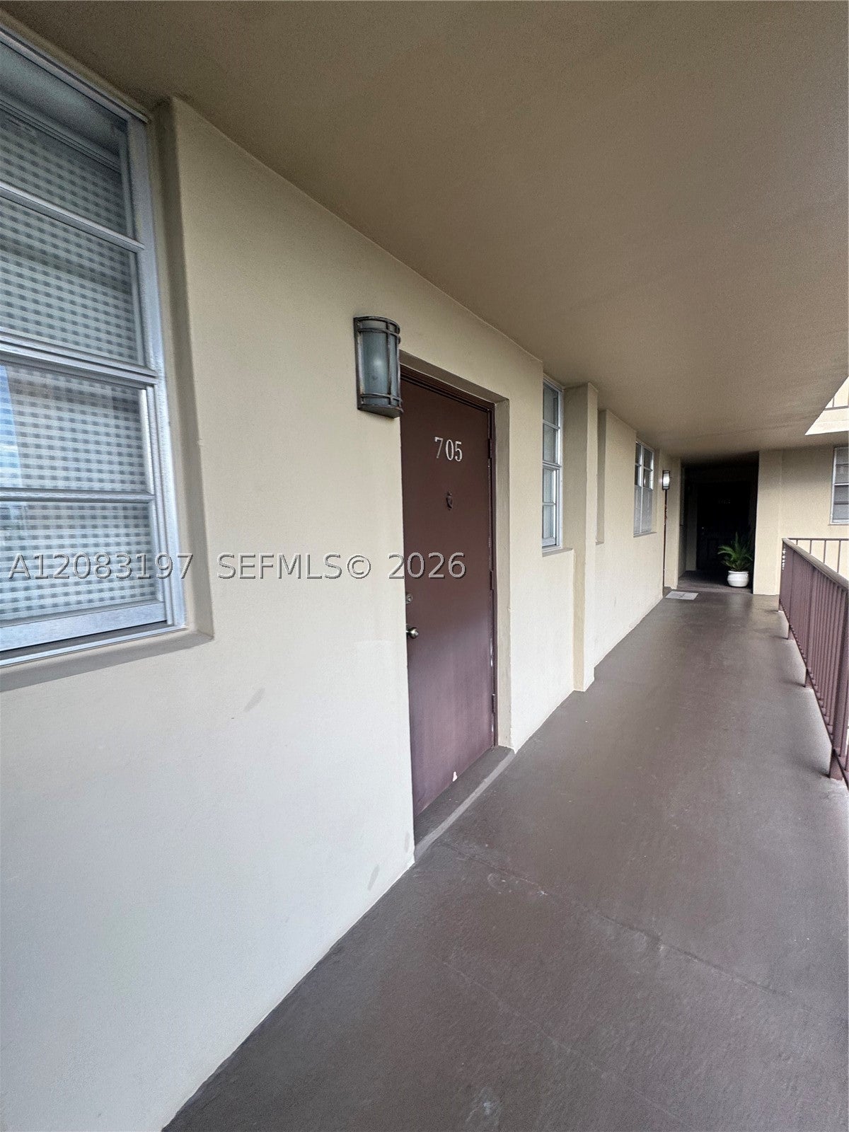 1811 Jefferson 705
