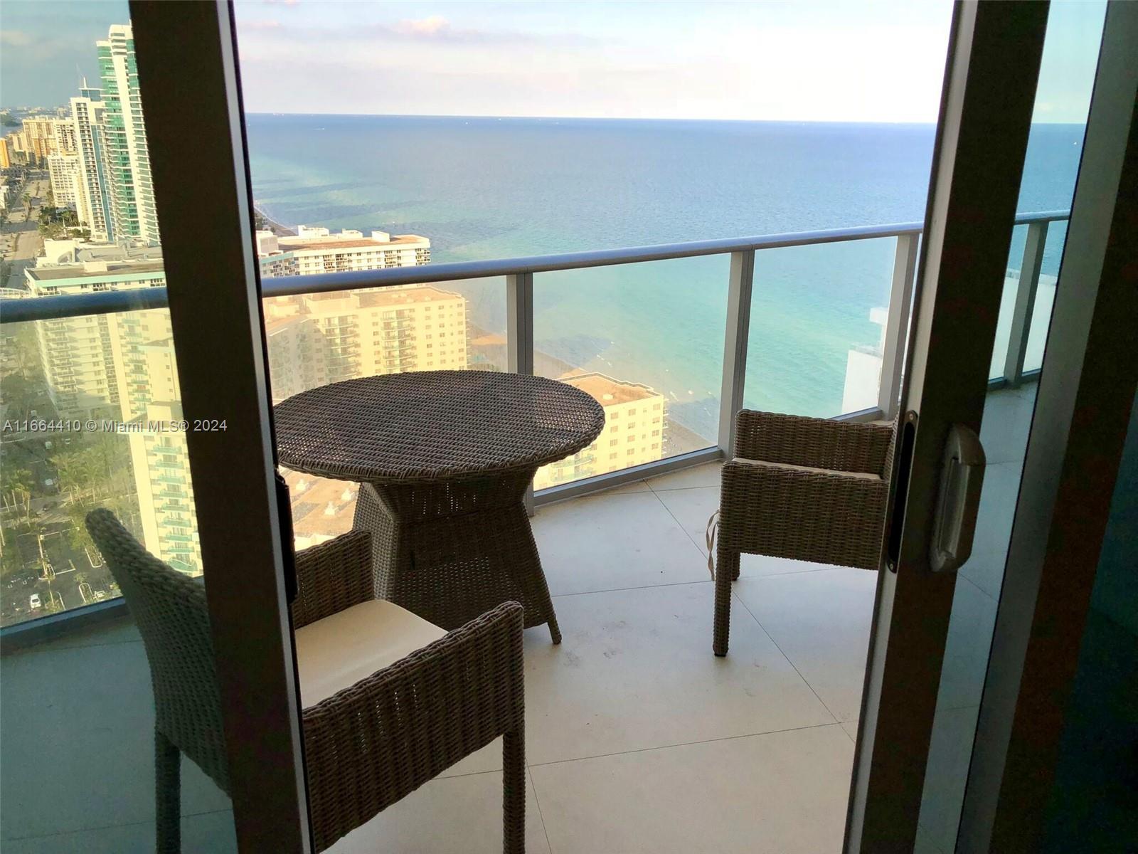 Hyde Resort and Residences - Residential