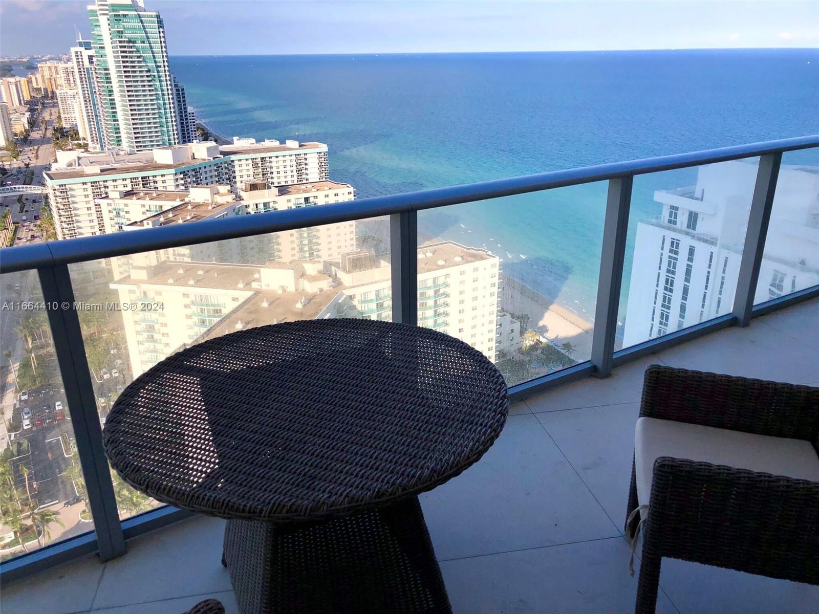 Hyde Resort and Residences - Residential