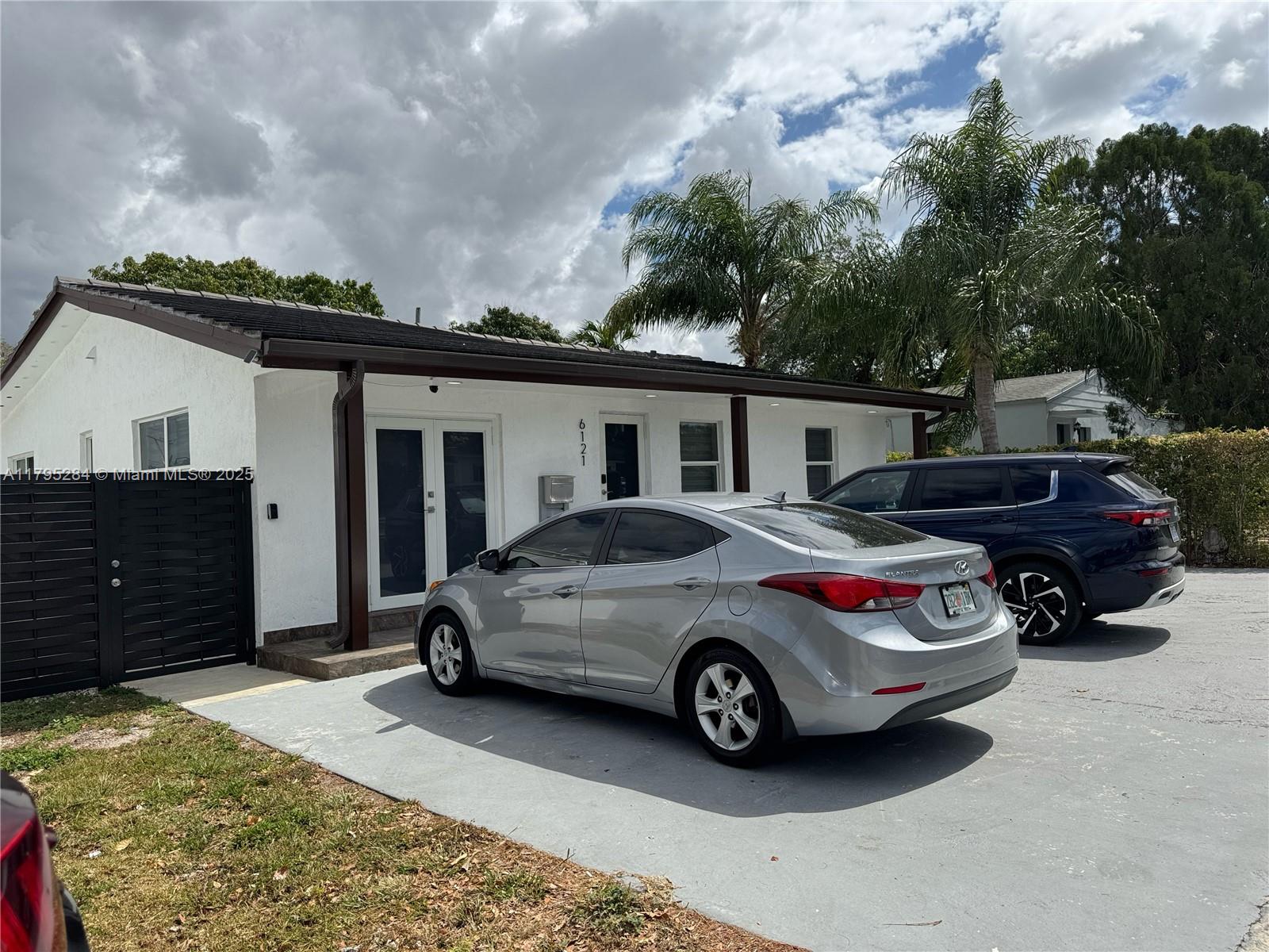 6121 Coral Way
