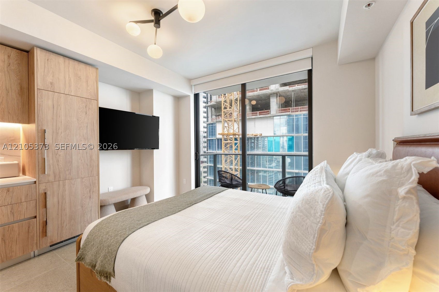 11 NE 6th St 2506