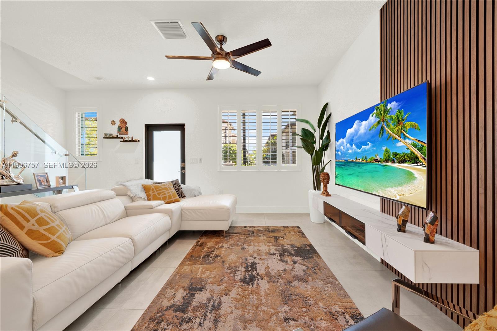 DOWNTOWN DORAL SOUTH PHAS - Residential