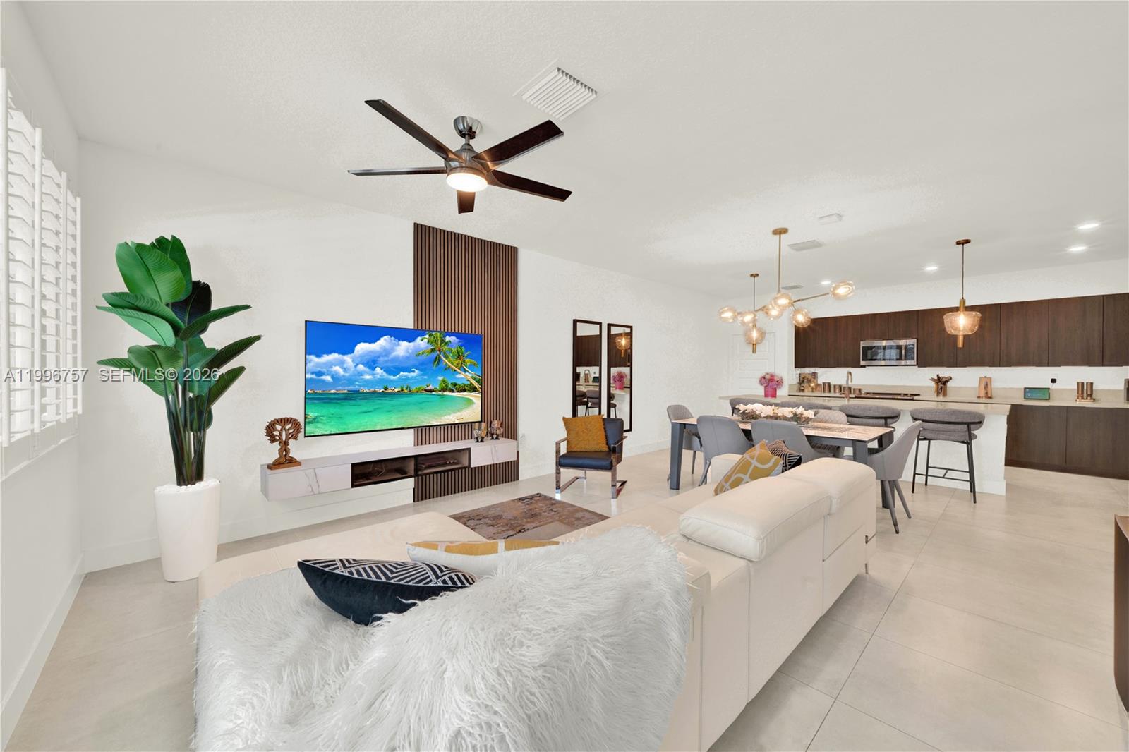 DOWNTOWN DORAL SOUTH PHAS - Residential