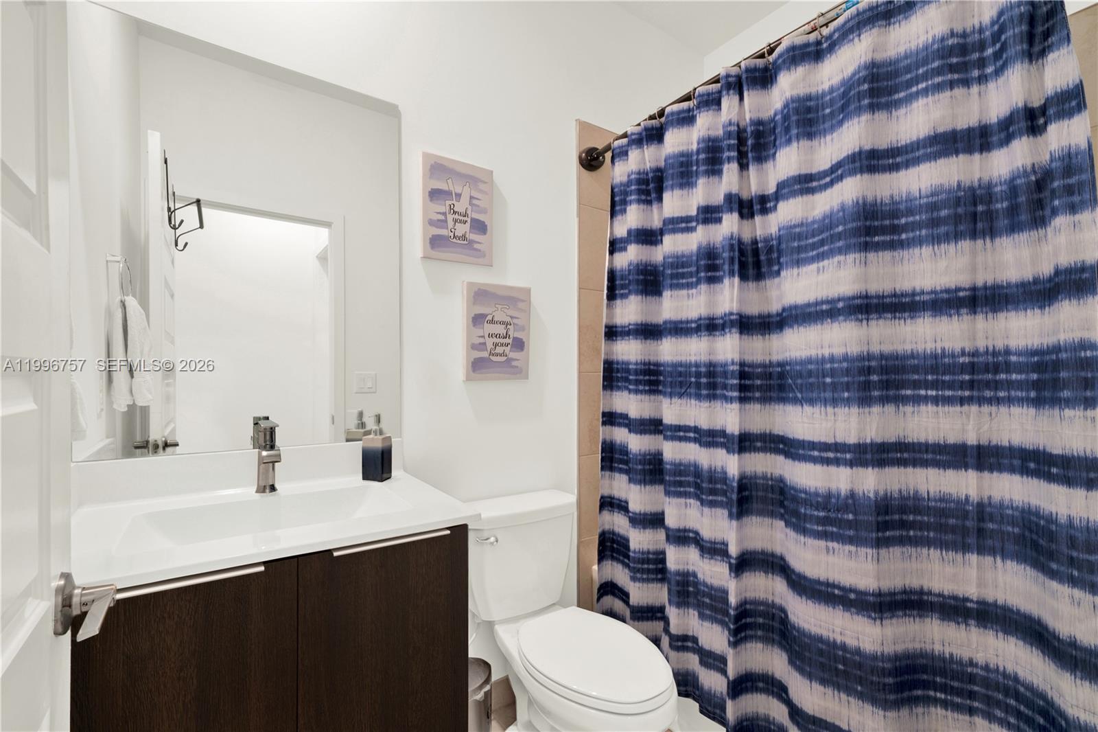 DOWNTOWN DORAL SOUTH PHAS - Residential