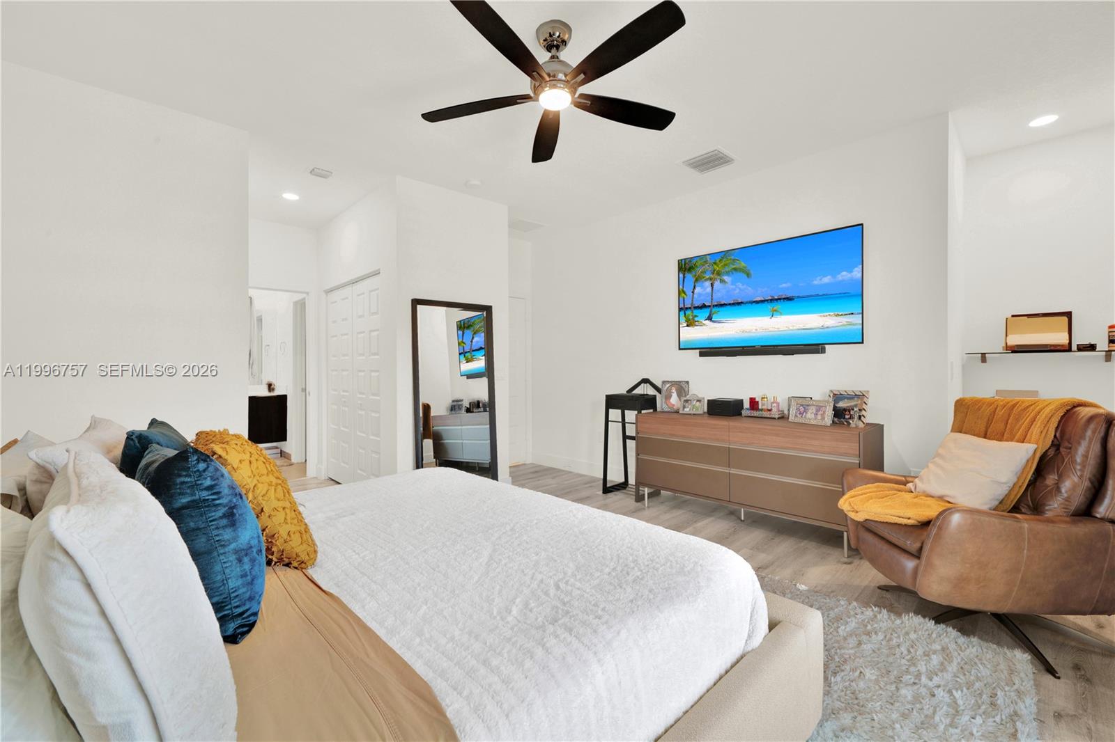 DOWNTOWN DORAL SOUTH PHAS - Residential