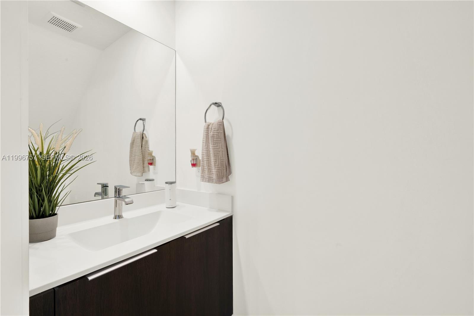 DOWNTOWN DORAL SOUTH PHAS - Residential