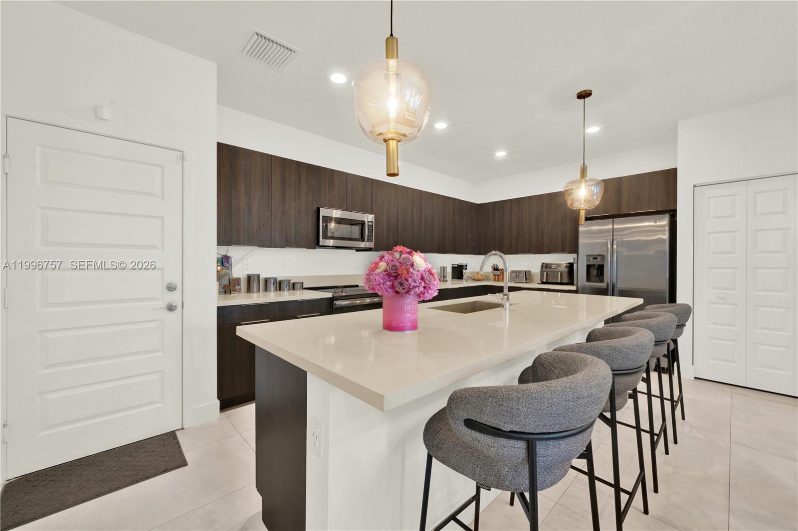 DOWNTOWN DORAL SOUTH PHAS - Residential