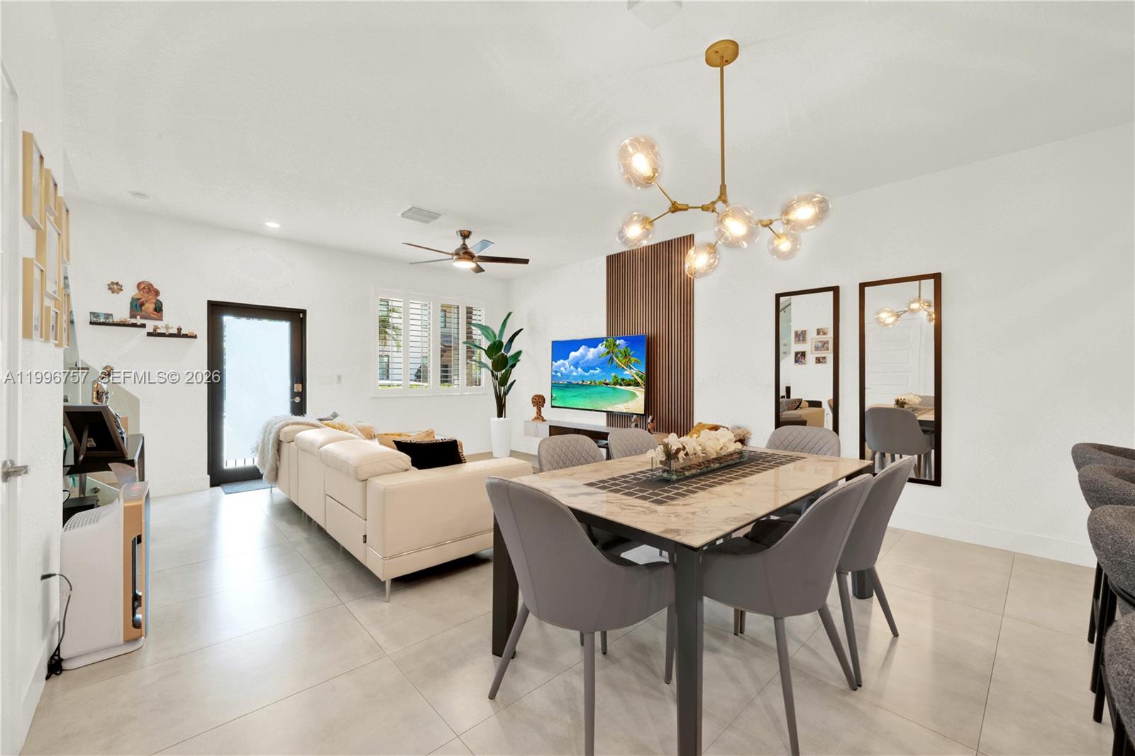 DOWNTOWN DORAL SOUTH PHAS - Residential