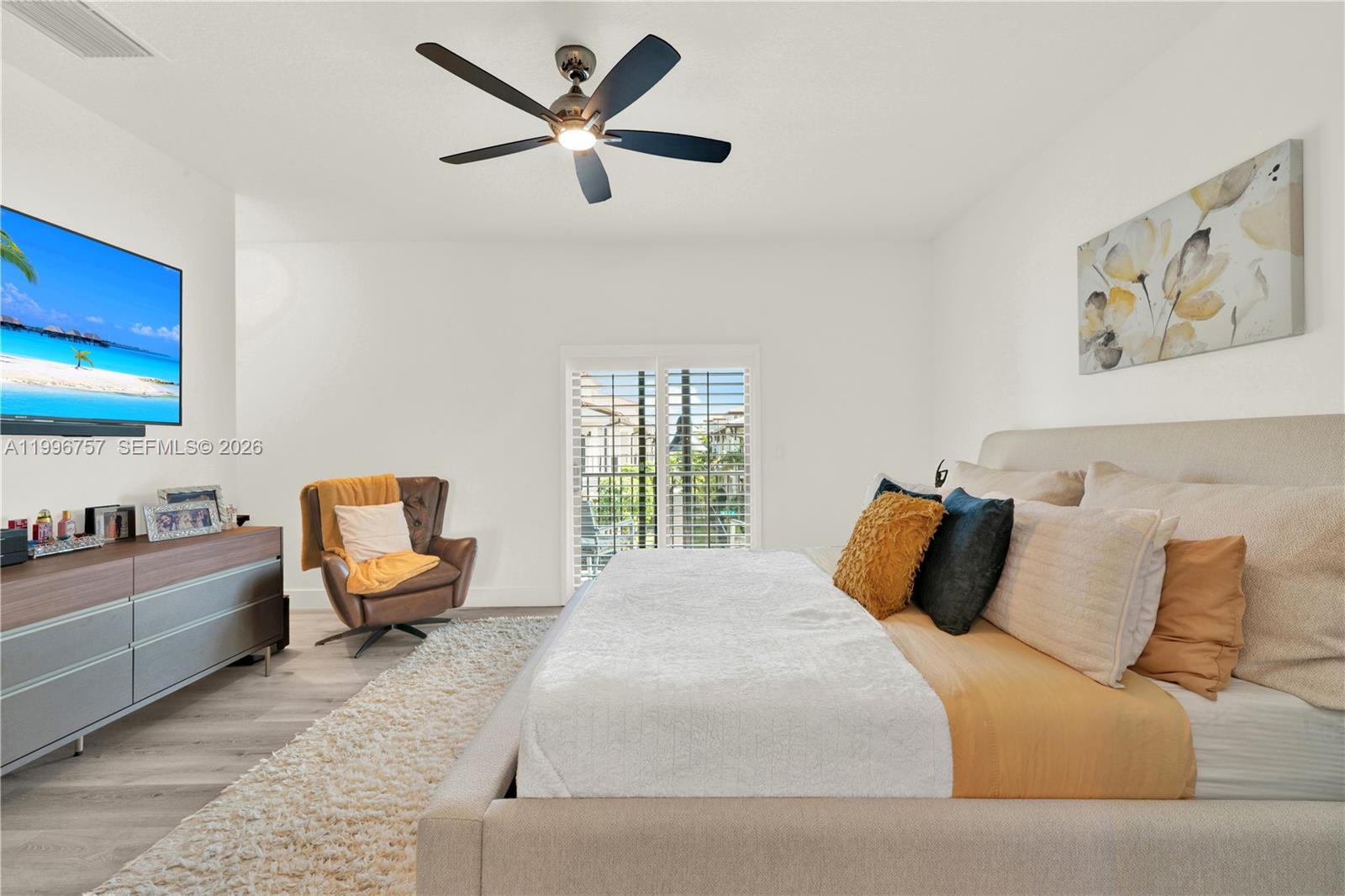 DOWNTOWN DORAL SOUTH PHAS - Residential