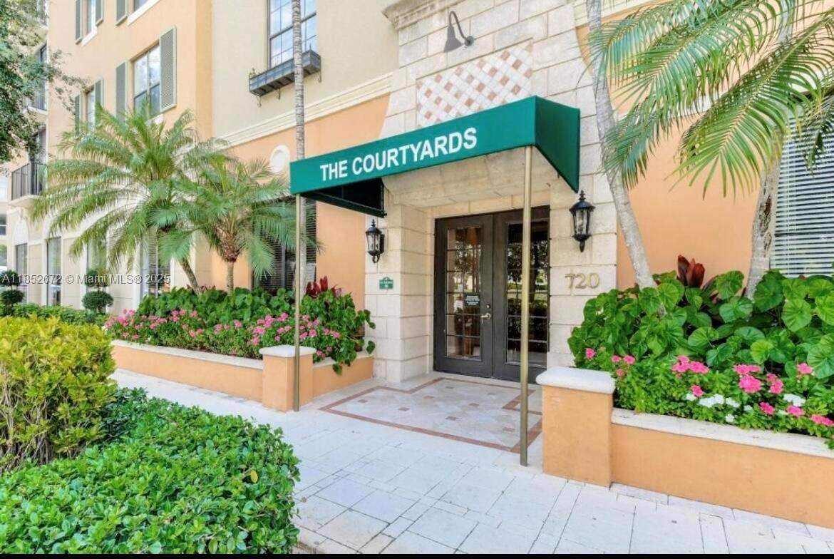 **STUNING PENTHOUSE IN THE HEART OF WEST PALM BEAH READY TO MOVE IN** EXPERIENCE LUXURY LIVING THIS BEAUTIFUL 1-1PENTHOUSE OVERLOOKING. THIS BRIGHT AND AIRY HOME HAS BEEN FRESHLY PAINTED AND FEATURES BRAND-NEW APPLIANCES, CREATING A SPACE THAT IS BOTH STYLISH AND MOVE-IN READY. Â POOL, GYM, CONCIERGE AND BEAUTIFUL LOBY TO ENJOY. LOCATED IN CITYPLACE, YOU'LL ENJOY UNPARALLELED ACCESS TO WEST PALM BEACH, FINEST ARTS AND CULTURE, DINING, SHOPPING, AND ENTERTAINMENT. LIVING HERE MEANS IMMERSING YOURSELF IN A VIBRANT COMMUNITY JUST STEPS FROM EVERYTHING YOU LOVE.
DON'T MISS THIS OPPORTUNITY TO LIVE IN ONE OF WEST PALM BEACH'S MOST DESIRABLE LOCATIONS!