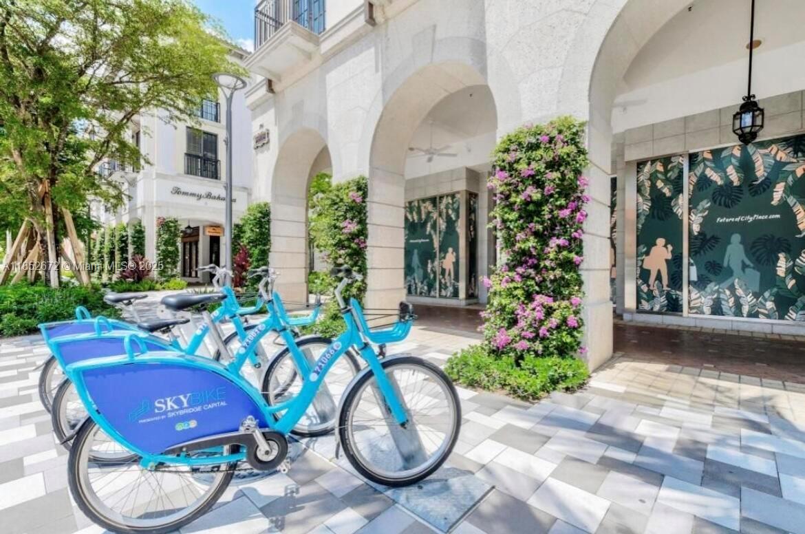 COURTYARDS IN CITYPLACE C - Residential Lease