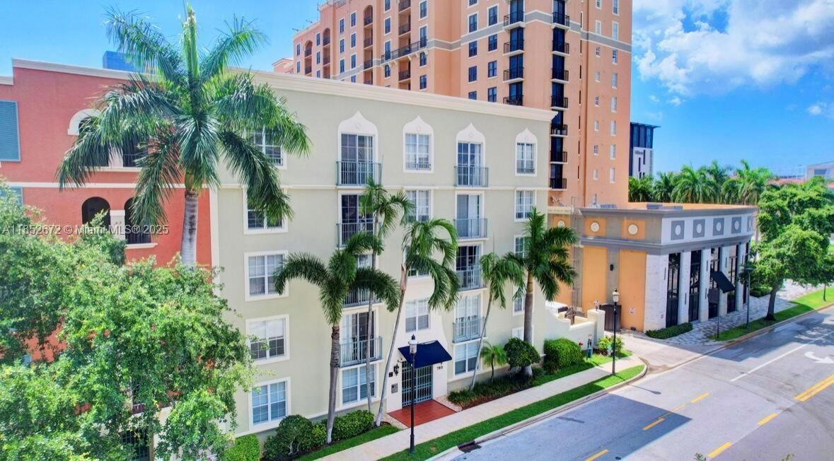 COURTYARDS IN CITYPLACE C - Residential Lease