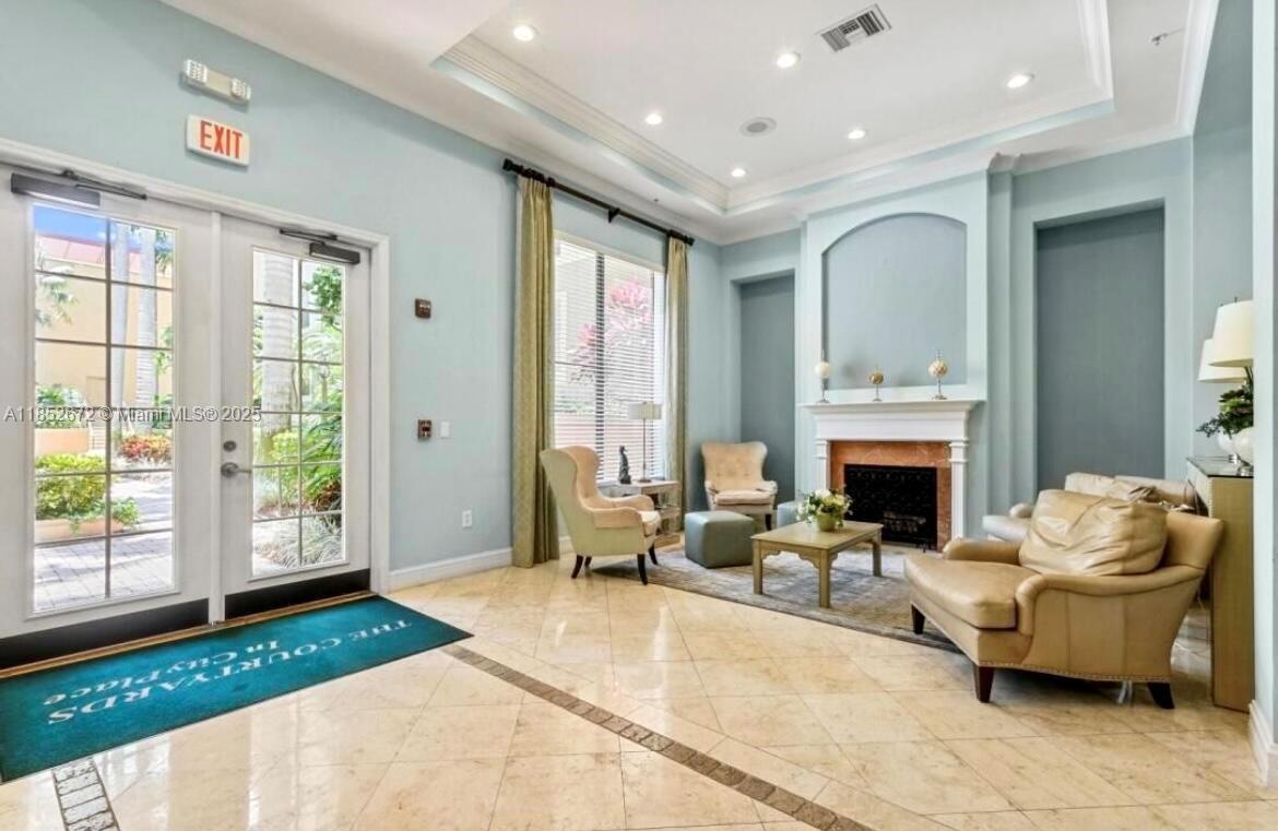 COURTYARDS IN CITYPLACE C - Residential Lease