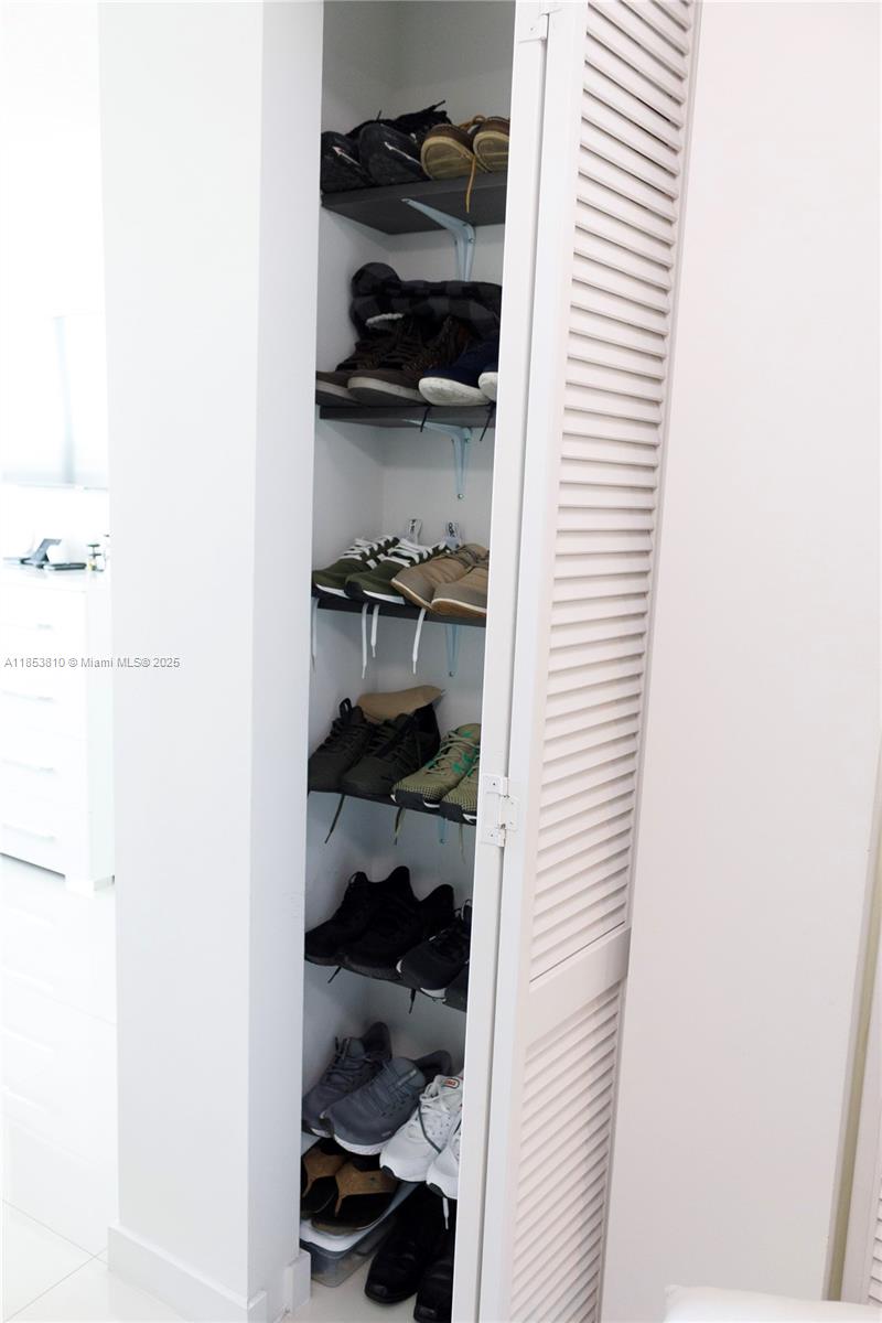 MIDTOWN AT DORAL - Residential