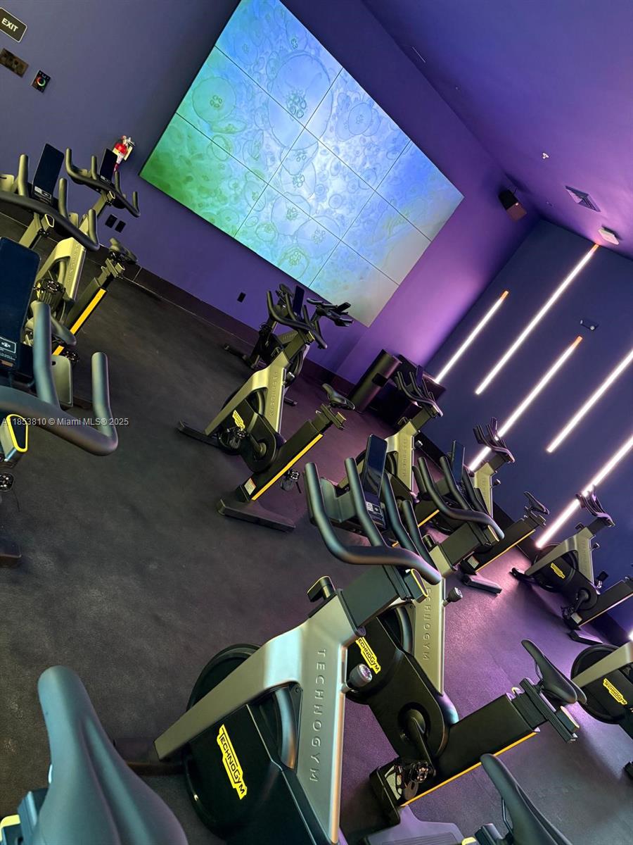 MIDTOWN AT DORAL - Residential