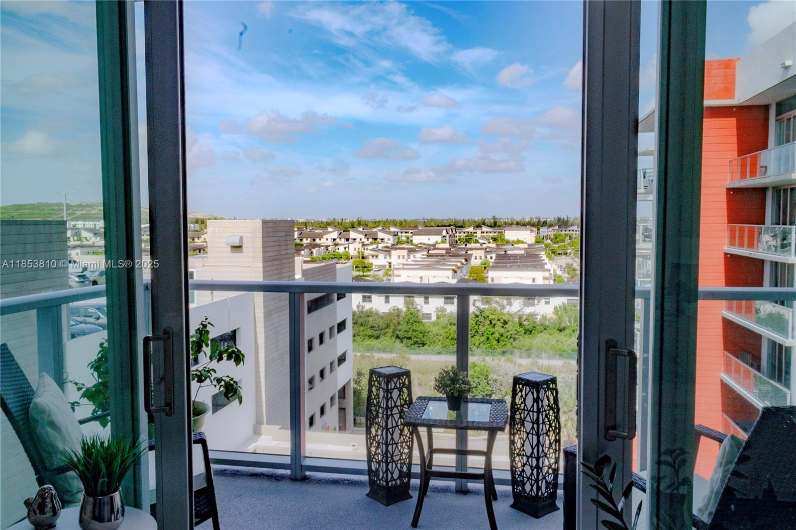 MIDTOWN AT DORAL - Residential