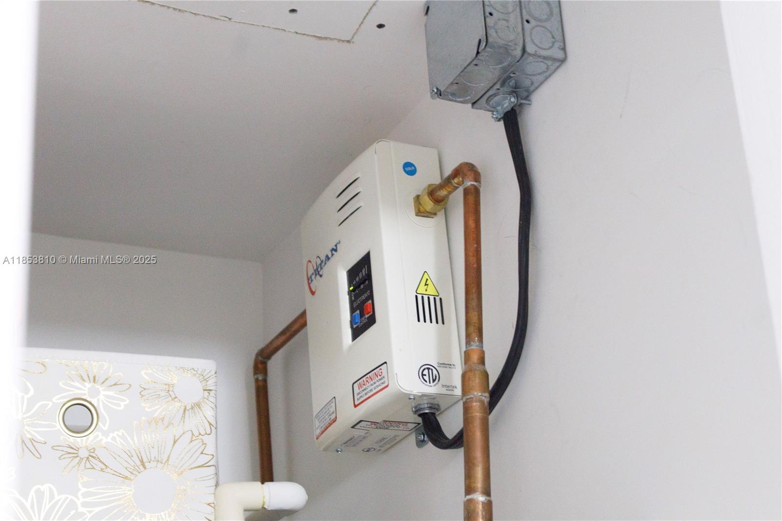 MIDTOWN AT DORAL - Residential