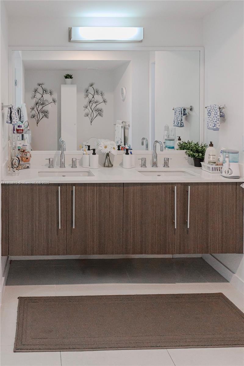 MIDTOWN AT DORAL - Residential