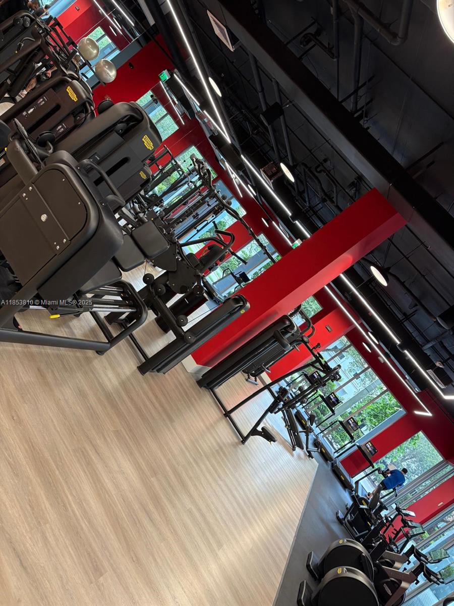 MIDTOWN AT DORAL - Residential