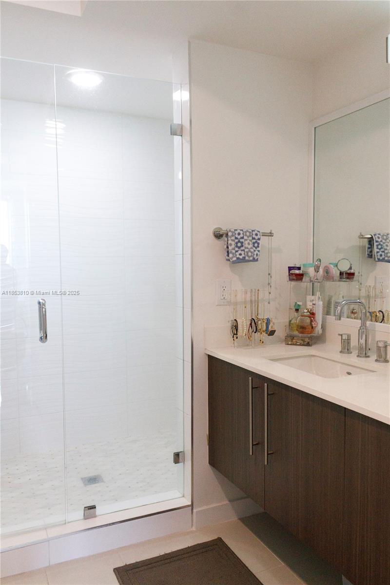 MIDTOWN AT DORAL - Residential