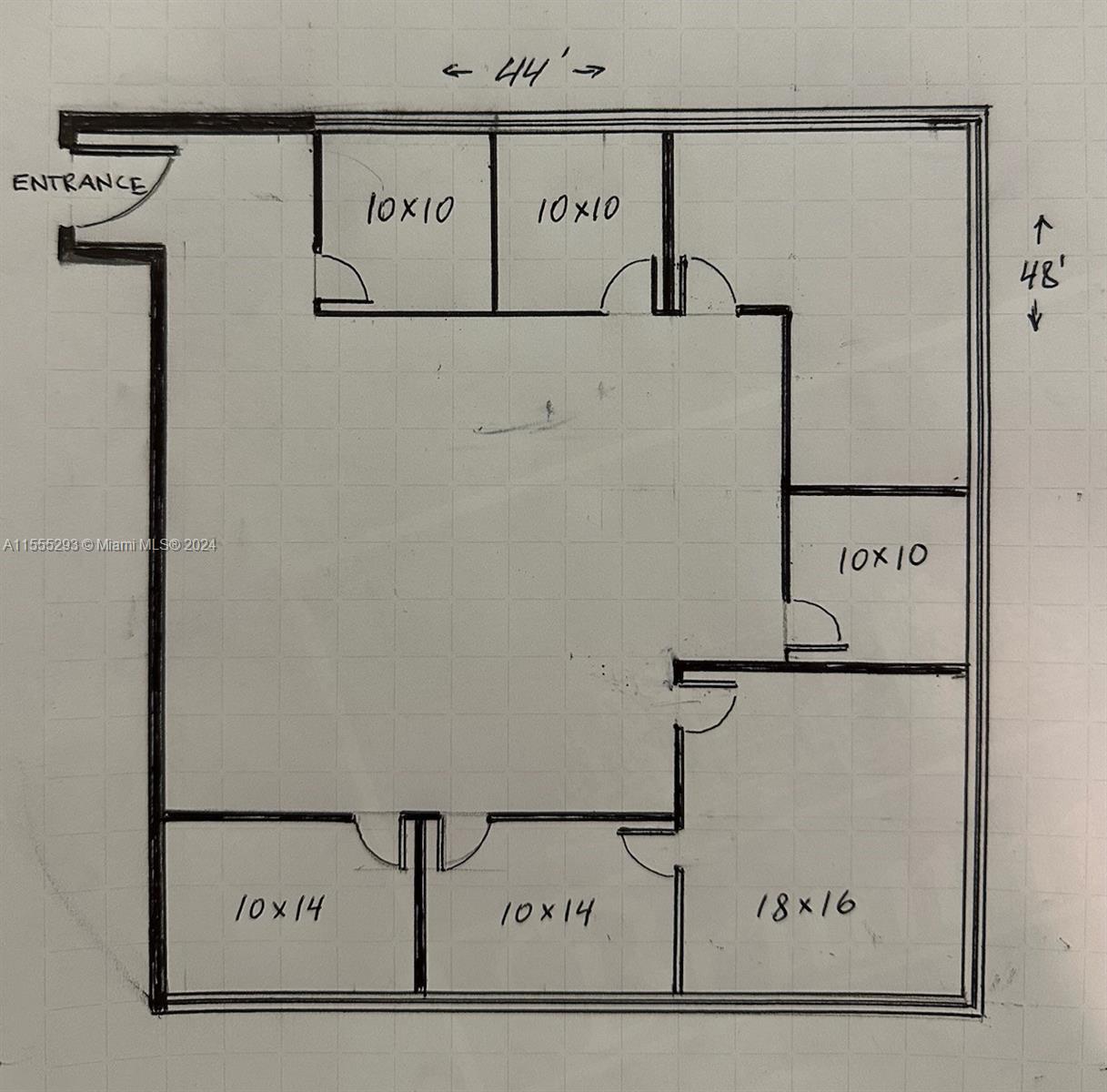 Main image without alt text